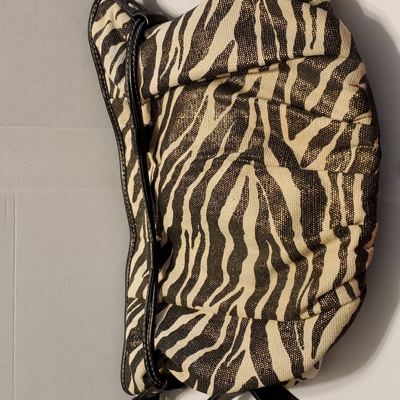Hobo slouchy Bag, Tiger stripes,Gold flickers throughout the canvas fabric! - Picture 10 of 12